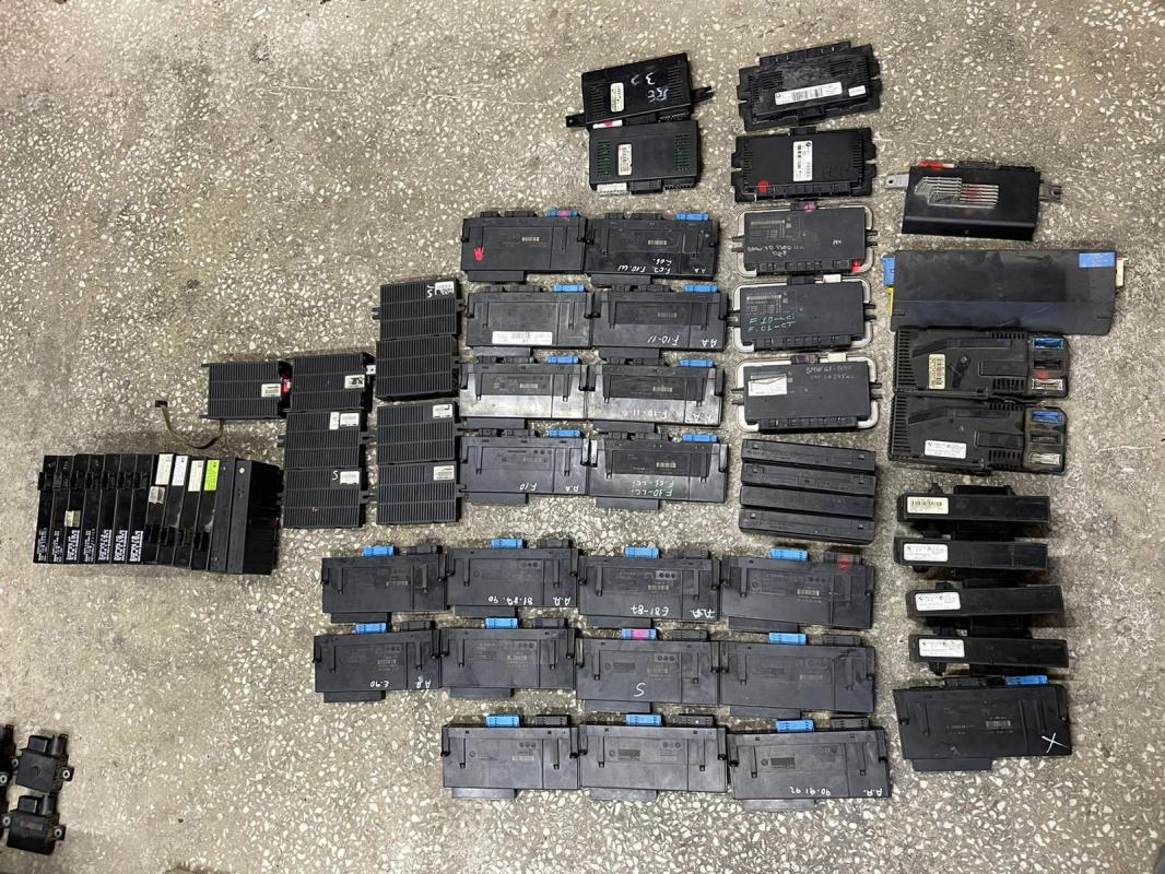 61351379739 Bmw Çıkma Işık Modülü E30 E32 E38 61351379739