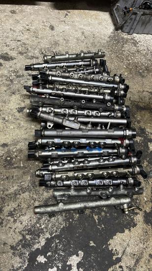 Bmw Çıkma Rail Kütüğü/Enjektör Gövdesi X1 F48 F30 F31 B47D20A 0445214315 - 8514154 Camorail/Reil Borusu