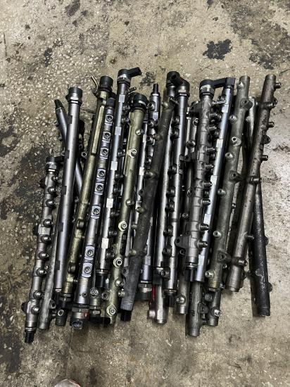 Bmw Çıkma Rail Kütüğü/Enjektör Gövdesi E90 E60 E70 E65 E91 E61 X3 X1 F20 M57N2 13537805728 0445216023 - 7799610 Camorail/Reil Borusu