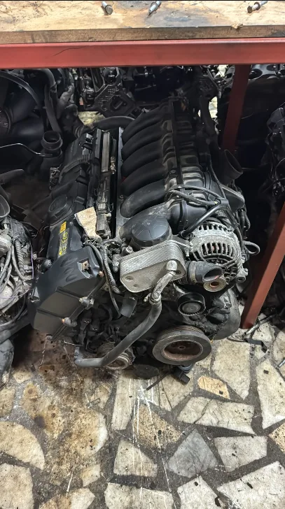 BMW 3 Serisi E90 B25 N52 325i Sandık Kapak Ayrı Yarım Motor Orijinal Çıkma