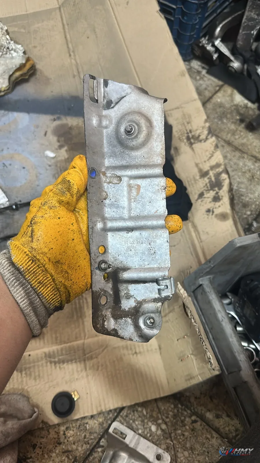 BMW F20 F21 F22 F23… Kilit Mekanizması Braketi 11657618371 Orijinal Çıkma